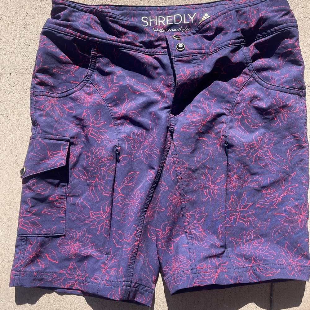 SHREDLY blue with red flowers “The Lindsay” MTB mountain biking short size 10
